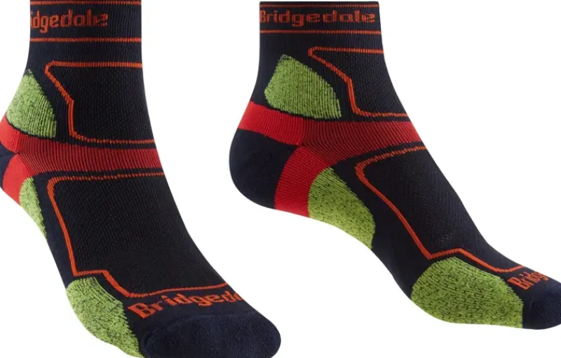 Bridgedale Socks|Socks-Mens Trail Run Ultralight T2 Coolmax Sport 3/4 Crew Sock - Navy