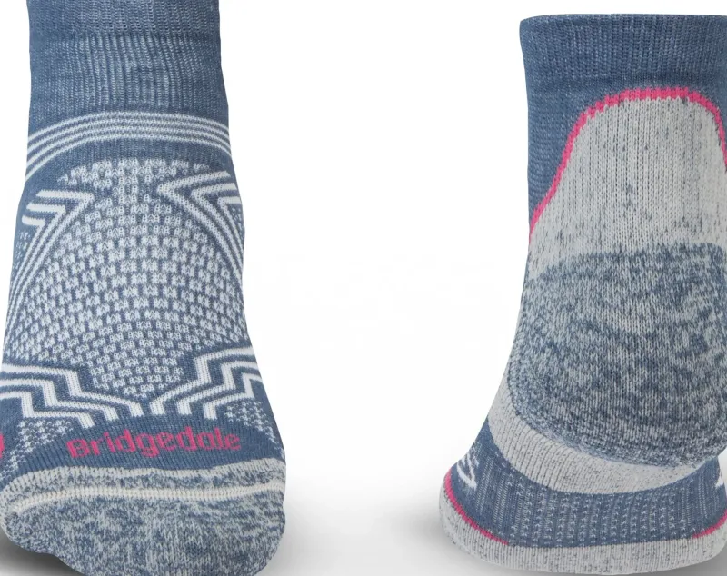 Bridgedale Socks|Socks-Womens Hike Ultralight T2 Coolmax Performance Low Socks - Dark Denim