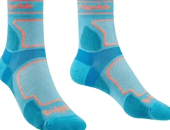 Bridgedale Socks|Socks-Womens Trail Run Ultralight T2 Coolmax Sport 3/4 Crew Socks - Blue