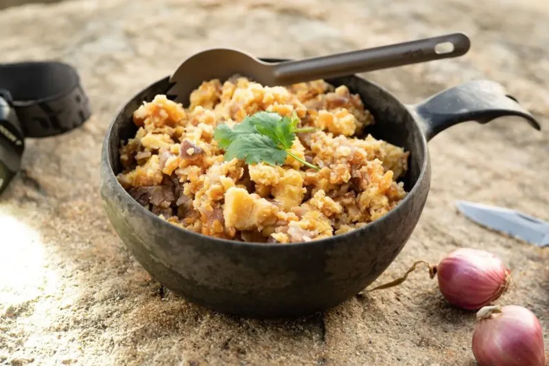 Expedition Foods Breakfast-Scrambled Egg with Cheese and Caramelised Onion - 800kcal