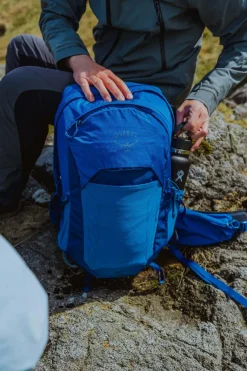 Osprey Day Packs-Talon 22 Rucksack - Green Canopy-Pine Leaf