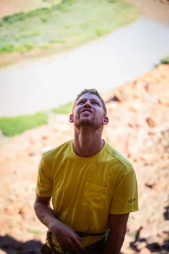 Rab T-Shirts & Baselayers-Mens Rivelin Pocket Tee - Pollen