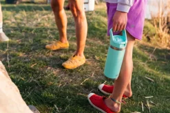 Yeti Coffee Mugs & Flasks-Rambler 26oz Straw Bottle - Seafoam